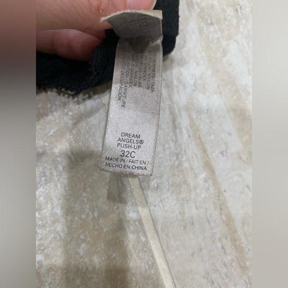 Victoria’s Secret  DREAM ANGELS Lace Push-Up‎ Bra size 32c - Picture 5 of 7